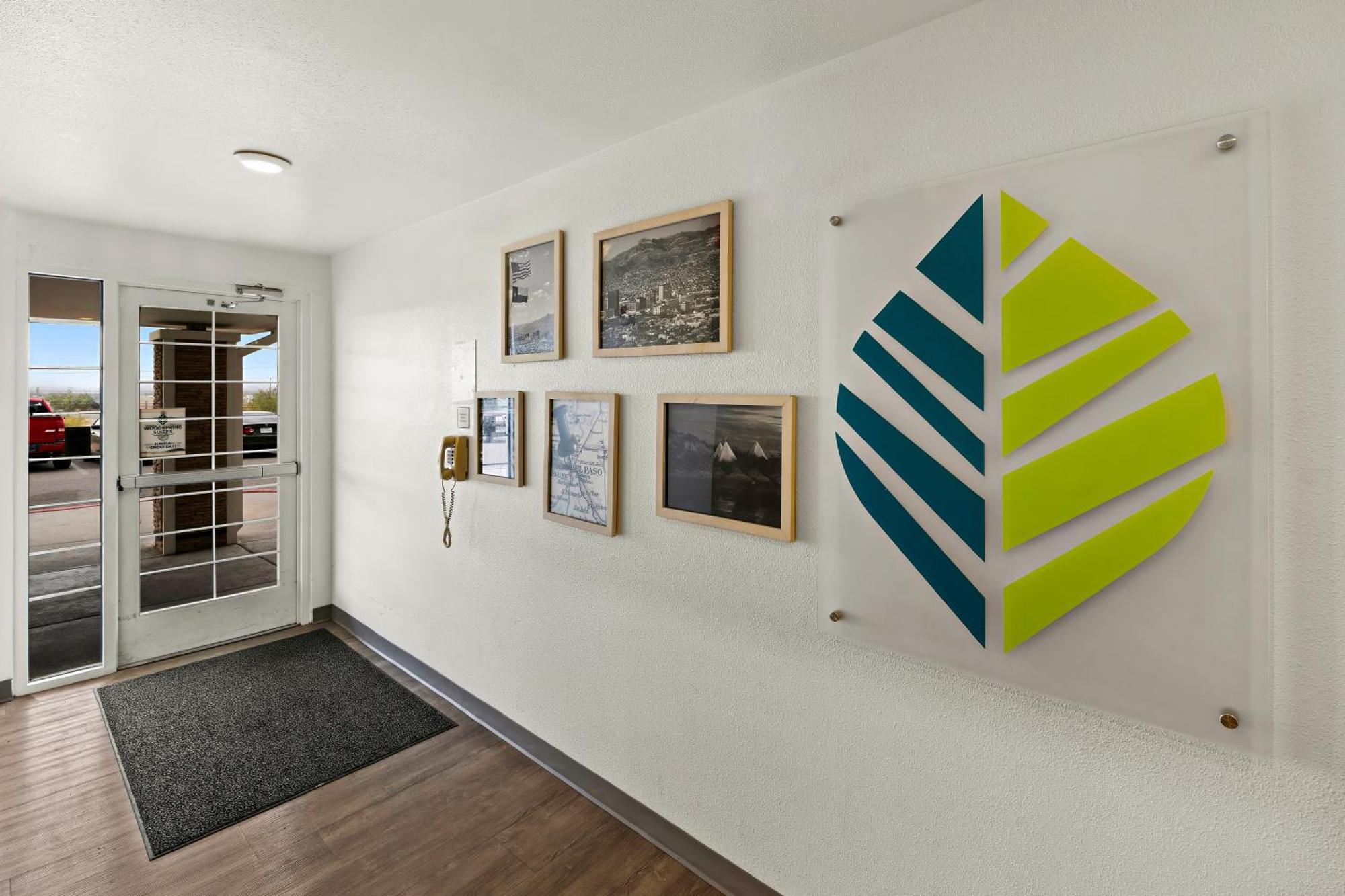 Woodspring Suites El Paso Exterior photo