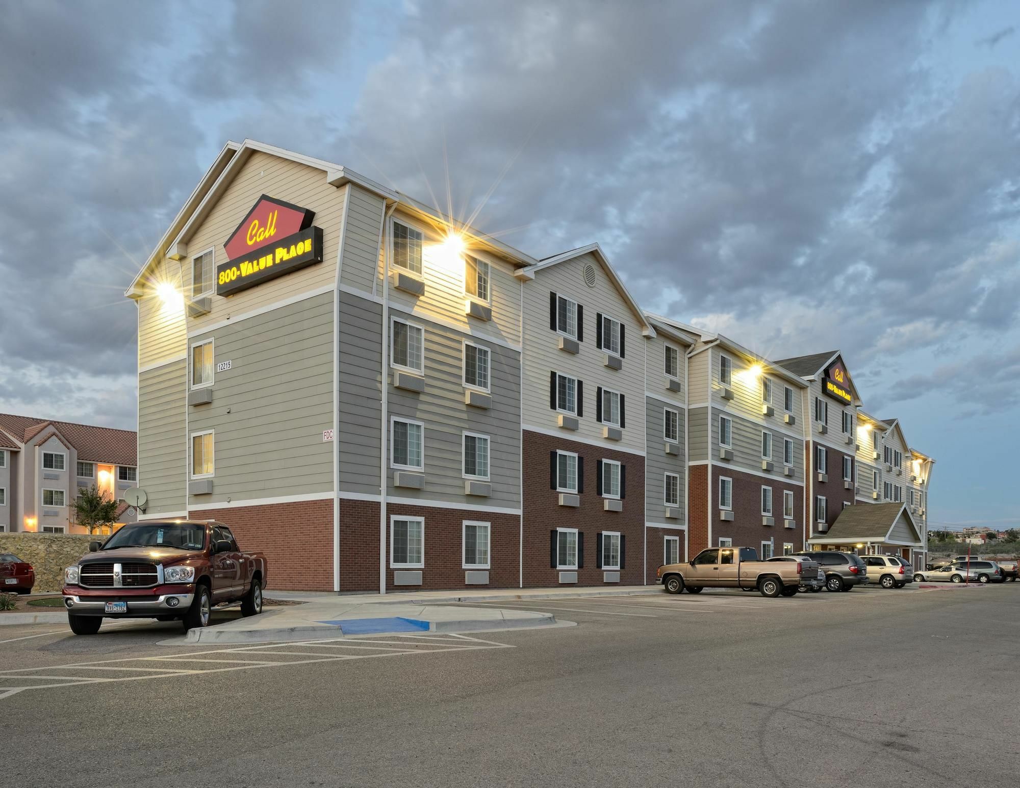 Woodspring Suites El Paso Exterior photo